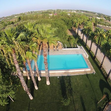 Parco Degli Aranci Cutrofiano Exterior foto